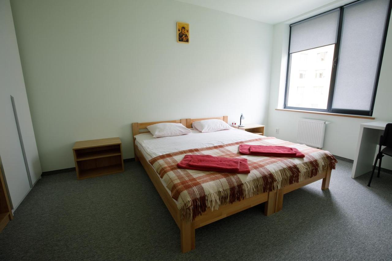 Ucu Inn - Кімнати Для Гостей Λβιβ Εξωτερικό φωτογραφία